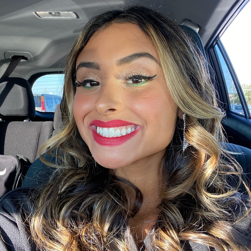 Meet your Posher, Regina